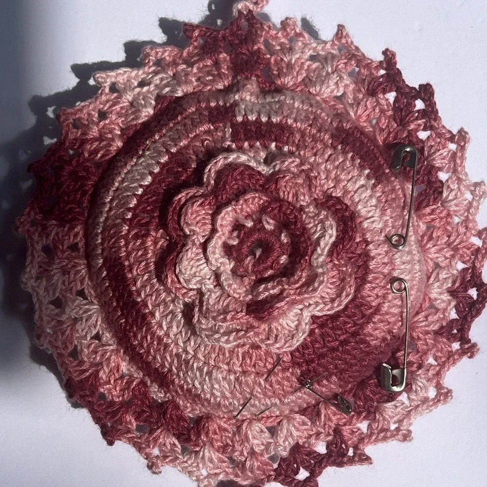 VTG Handmade Crochet Hanging Pin Cushion 3D Floral Ombre Pink Wall Decor Tassel